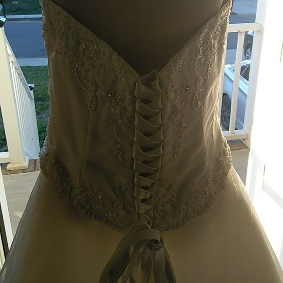 2 of 2 - Baylia Designs - White Wedding Gown - Picture 5 of 8